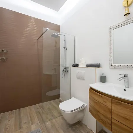 Classy Quentin Dream In The Heart Of Budapeste