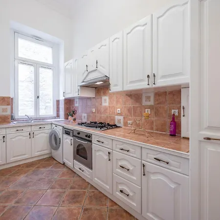 Classy Quentin Dream In The Heart Of