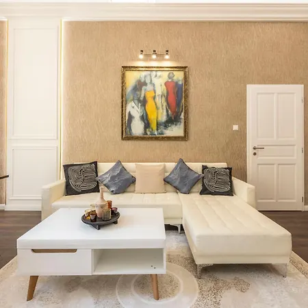 Classy Quentin Dream In The Heart Of * Budapešť