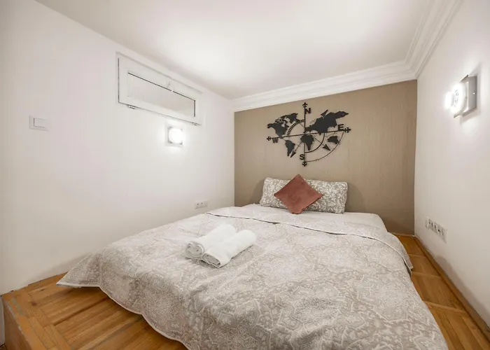 Classy Quentin Dream In The Heart Of Appartement *