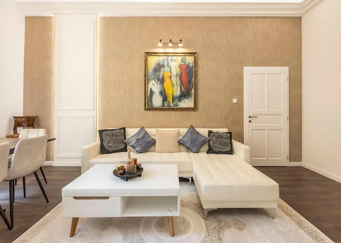 Classy Quentin Dream In The Heart Of * Budapešť